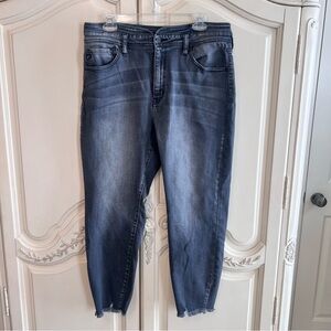 KanCan Ankle Jeans in Black, Frayed Hem, Straight to Tapered Leg, Size 31